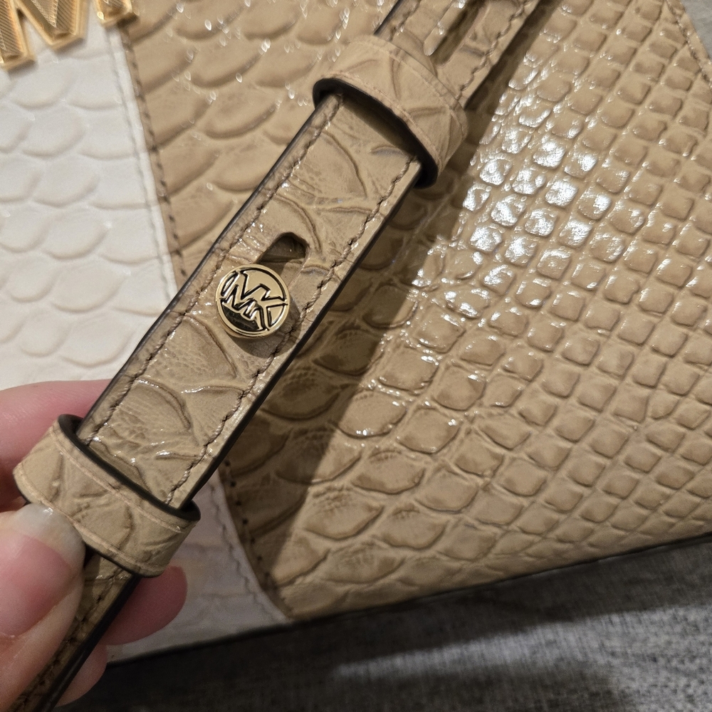 Michael Kors NWOT Karlie Small Two-Tone Snake Embossed Leather Crossbody Bag - Picture 7 of 15